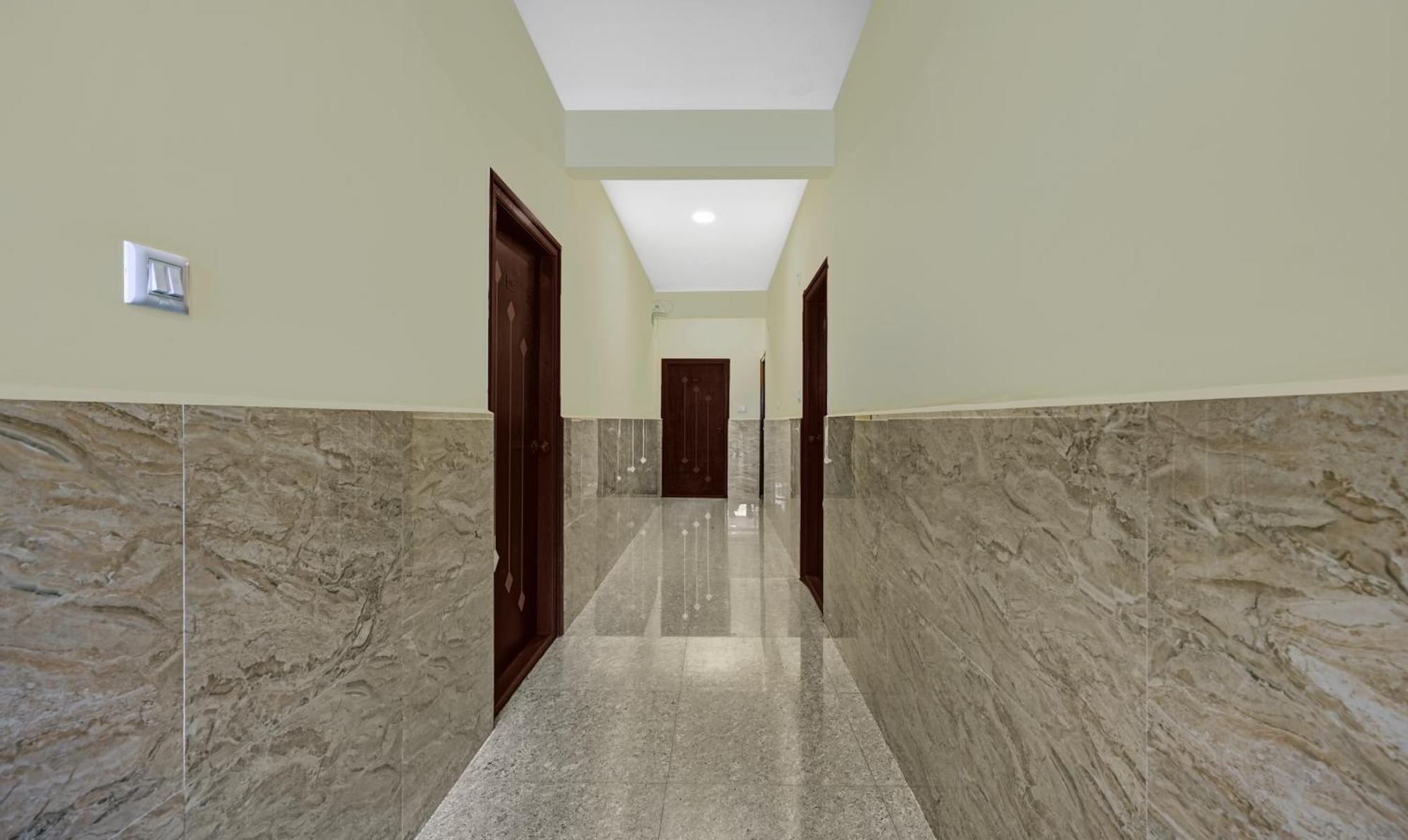Collection O Royal Suites Bangalore Exterior foto